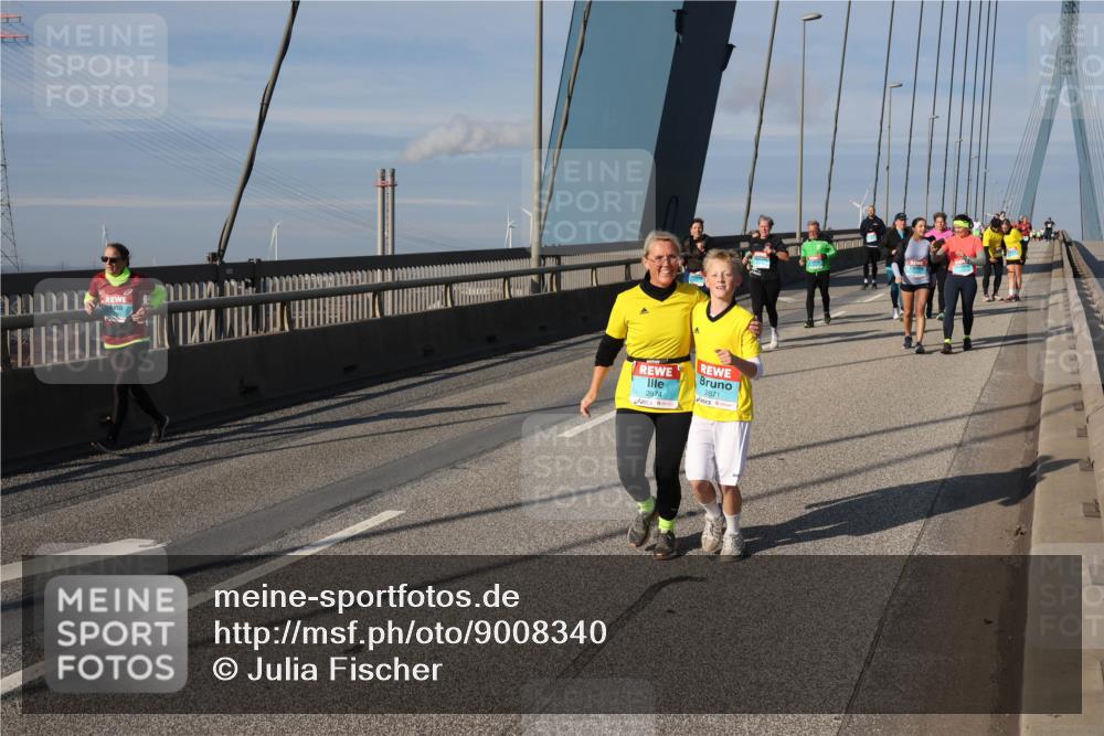 03.10.2025 - Köhlbrandbrückenlauf Julia Fischer http://msf.ph/oto/9008340 03.10.2025 10:03:56 Position 2 2871, 2874 meine-sportfotos.de