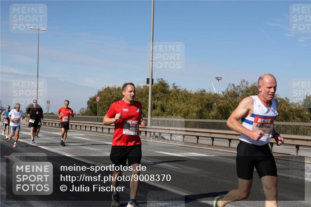 03.10.2025 - Köhlbrandbrückenlauf Julia Fischer http://msf.ph/oto/9008370 03.10.2025 12:50:22 Position 3 15, 6081, 00 meine-sportfotos.de