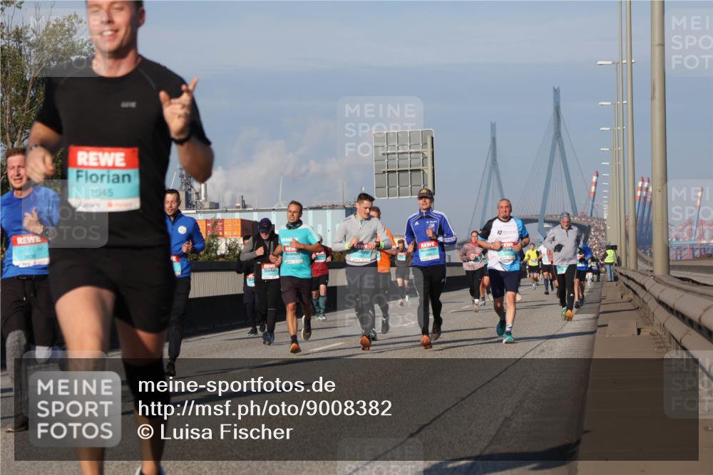 03.10.2025 - Köhlbrandbrückenlauf Luisa Fischer http://msf.ph/oto/9008382 03.10.2025 10:50:14 Position 3 1045 meine-sportfotos.de