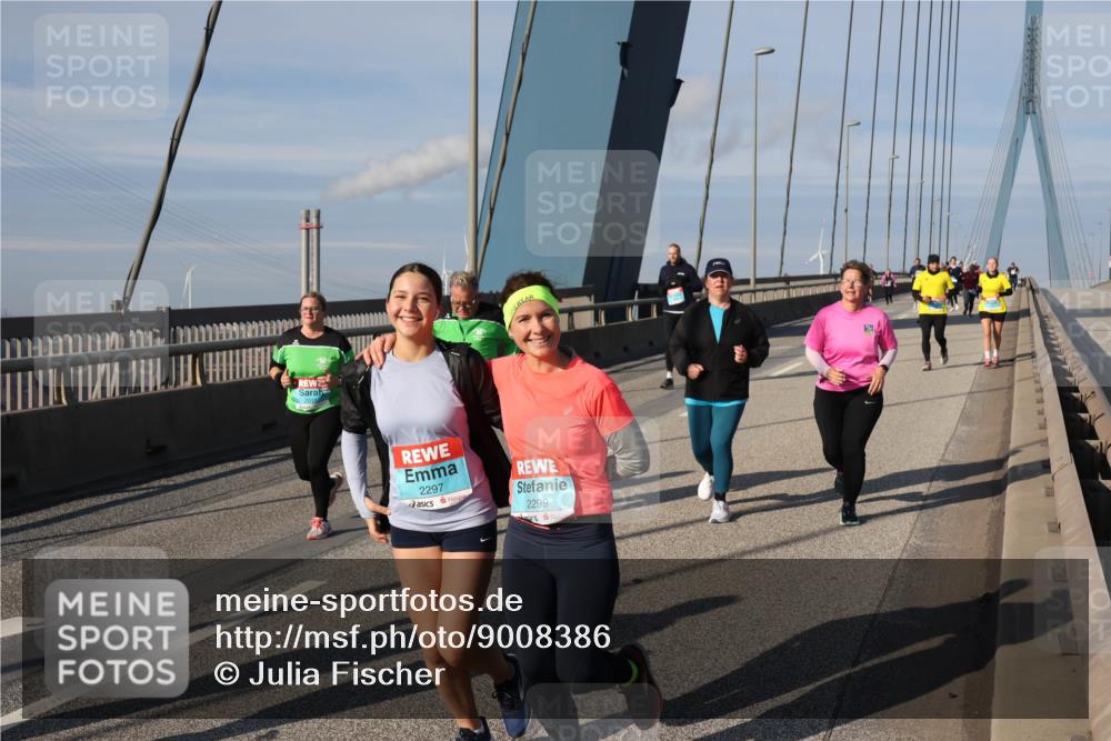 03.10.2025 - Köhlbrandbrückenlauf Julia Fischer http://msf.ph/oto/9008386 03.10.2025 10:04:02 Position 2 2297, 2299 meine-sportfotos.de