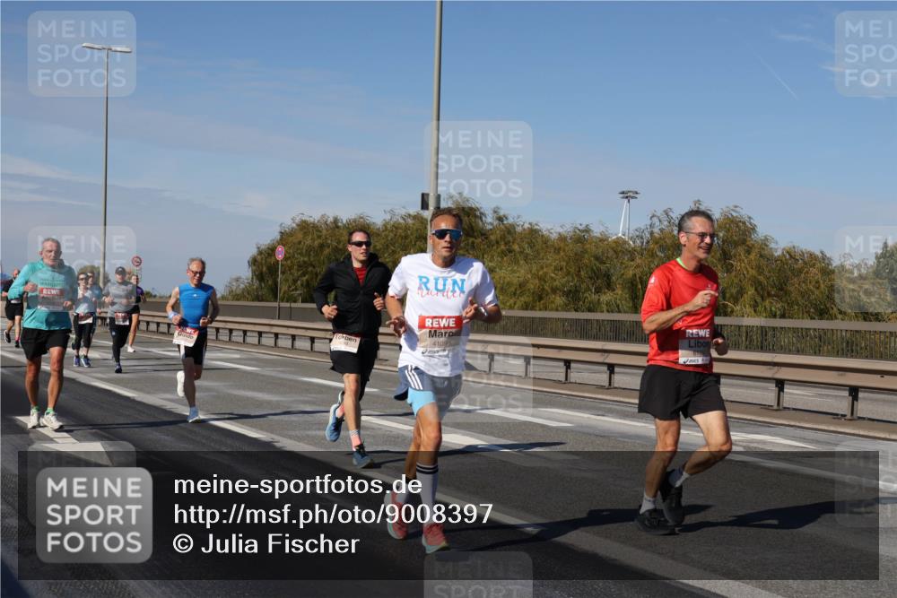 03.10.2025 - Köhlbrandbrückenlauf Julia Fischer http://msf.ph/oto/9008397 03.10.2025 12:50:26 Position 3 4109, 6175 meine-sportfotos.de