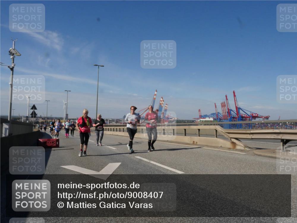 03.10.2025 - Köhlbrandbrückenlauf Matties Gatica Varas http://msf.ph/oto/9008407 03.10.2025 13:04:17 Position 2  meine-sportfotos.de