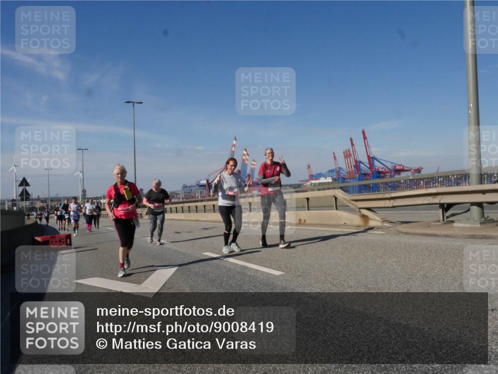 03.10.2025 - Köhlbrandbrückenlauf Matties Gatica Varas http://msf.ph/oto/9008419 03.10.2025 13:04:18 Position 2  meine-sportfotos.de