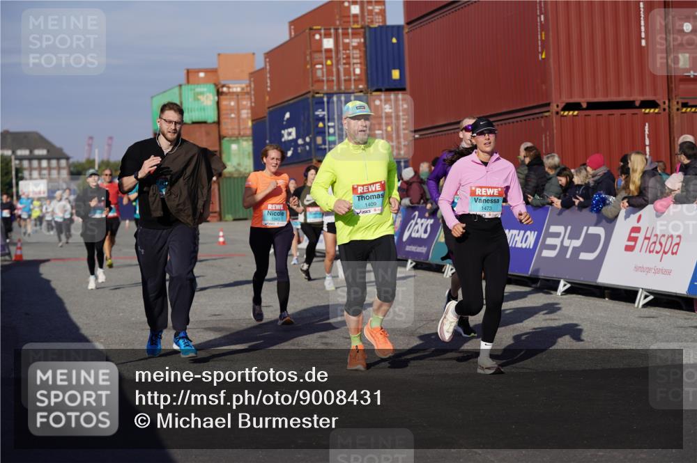 03.10.2025 - Köhlbrandbrückenlauf Michael Burmester http://msf.ph/oto/9008431 03.10.2025 10:09:51 Ziel 1343, 1401, 1409, 1473, 1747, 1801, 1873, 1975, 2034, 2471, 3162, 3200, 3201, 3493 meine-sportfotos.de