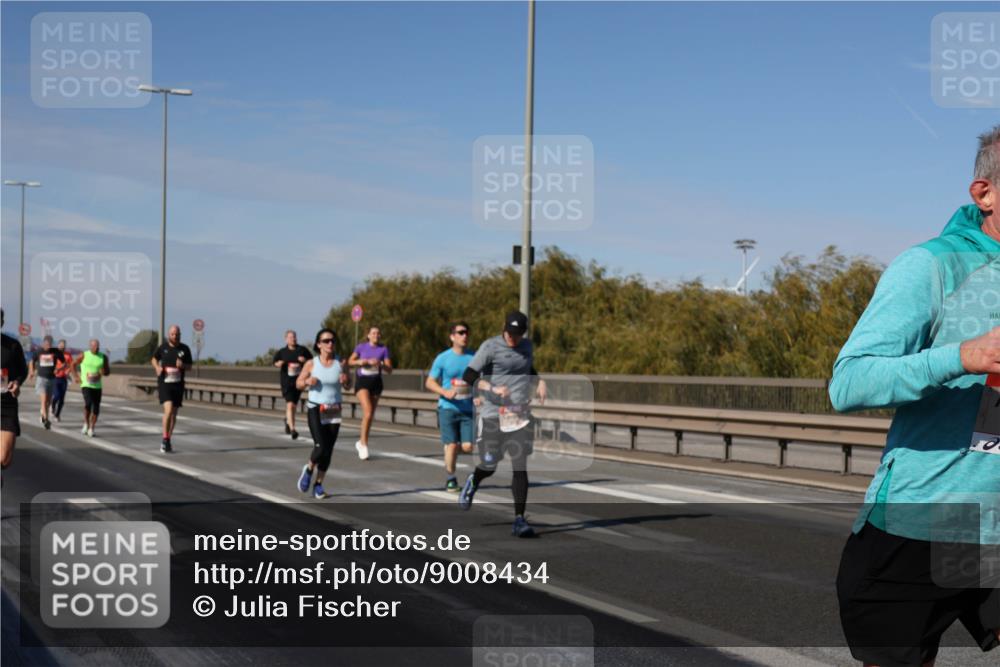 03.10.2025 - Köhlbrandbrückenlauf Julia Fischer http://msf.ph/oto/9008434 03.10.2025 12:50:29 Position 3  meine-sportfotos.de