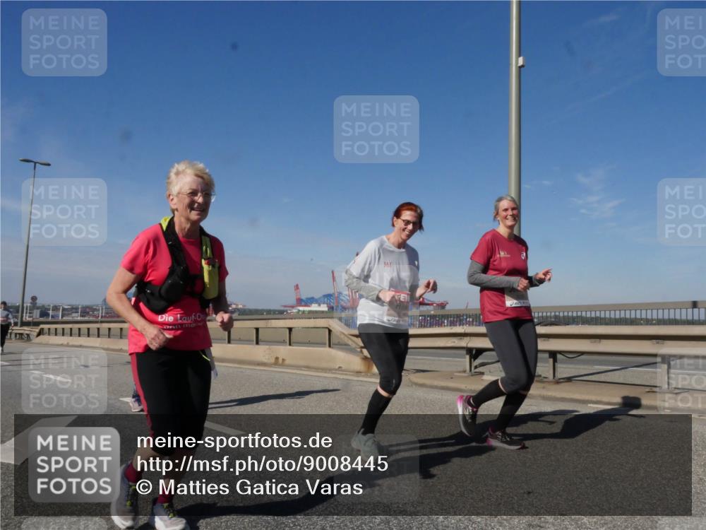 03.10.2025 - Köhlbrandbrückenlauf Matties Gatica Varas http://msf.ph/oto/9008445 03.10.2025 13:04:20 Position 2 361 meine-sportfotos.de