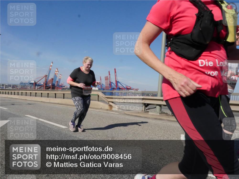 03.10.2025 - Köhlbrandbrückenlauf Matties Gatica Varas http://msf.ph/oto/9008456 03.10.2025 13:04:21 Position 2  meine-sportfotos.de