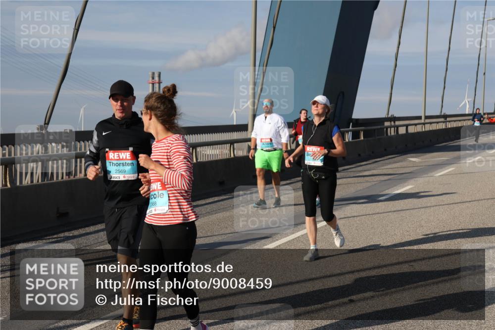 03.10.2025 - Köhlbrandbrückenlauf Julia Fischer http://msf.ph/oto/9008459 03.10.2025 10:04:31 Position 2 2569, 2568 meine-sportfotos.de