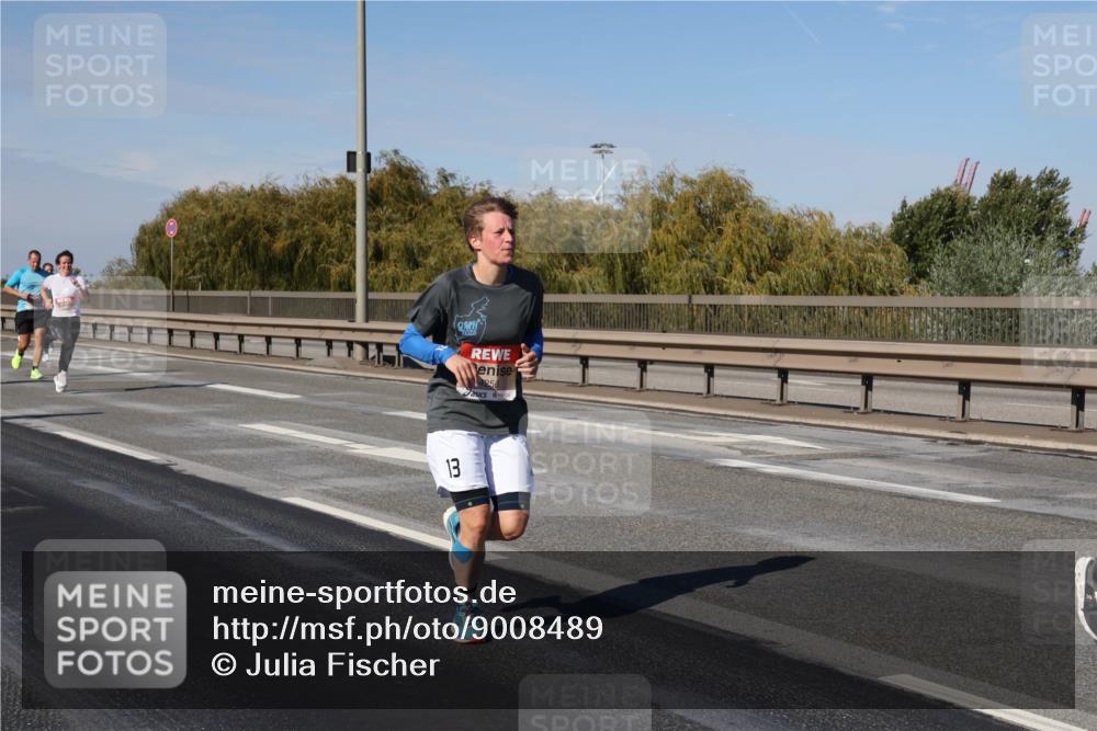 03.10.2025 - Köhlbrandbrückenlauf Julia Fischer http://msf.ph/oto/9008489 03.10.2025 12:50:43 Position 3 13, 14256 meine-sportfotos.de