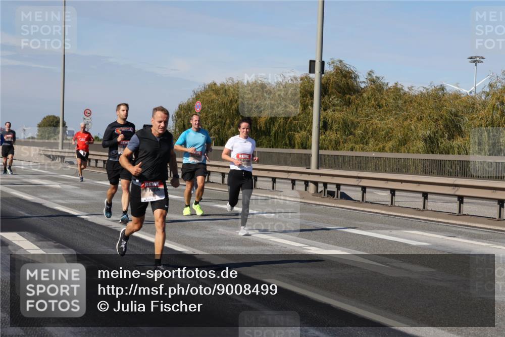 03.10.2025 - Köhlbrandbrückenlauf Julia Fischer http://msf.ph/oto/9008499 03.10.2025 12:50:45 Position 3  meine-sportfotos.de