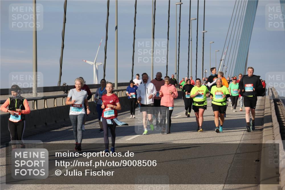 03.10.2025 - Köhlbrandbrückenlauf Julia Fischer http://msf.ph/oto/9008506 03.10.2025 10:04:51 Position 2  meine-sportfotos.de