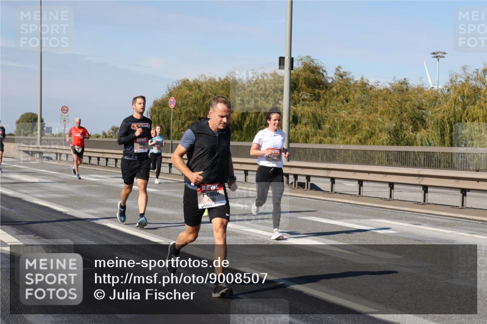 03.10.2025 - Köhlbrandbrückenlauf Julia Fischer http://msf.ph/oto/9008507 03.10.2025 12:50:45 Position 3 4349 meine-sportfotos.de