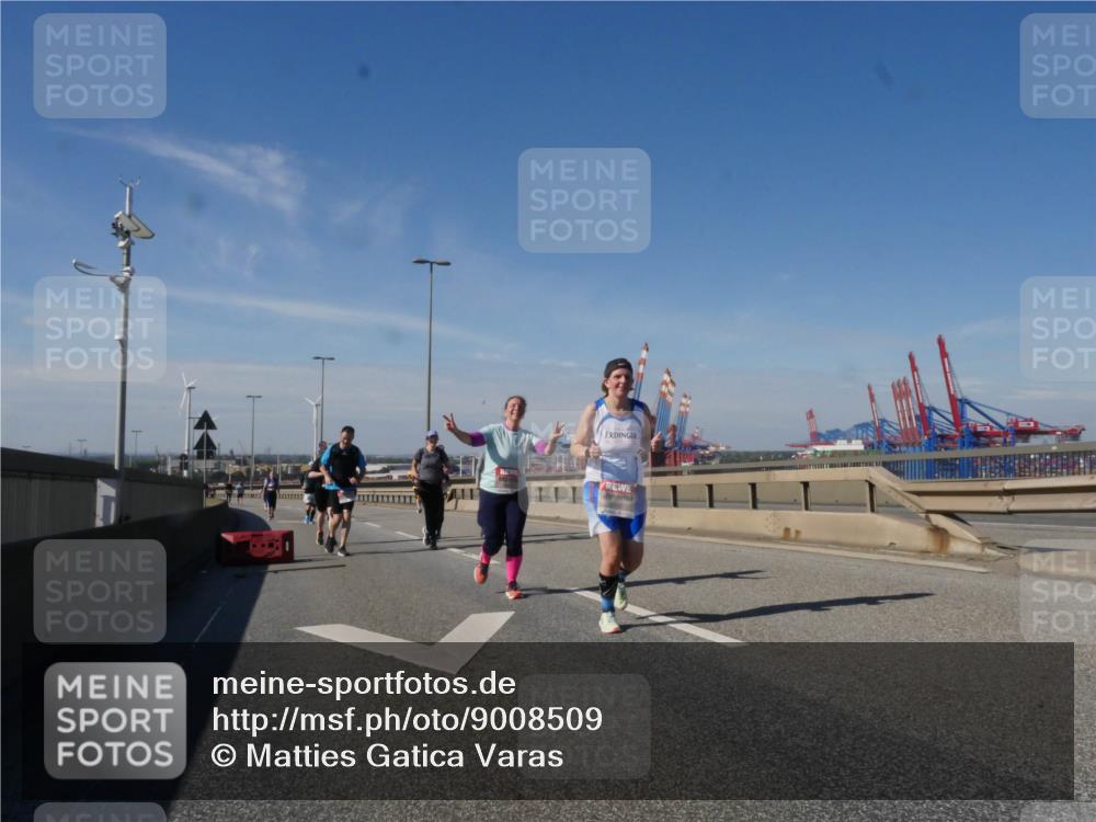 03.10.2025 - Köhlbrandbrückenlauf Matties Gatica Varas http://msf.ph/oto/9008509 03.10.2025 13:04:25 Position 2  meine-sportfotos.de