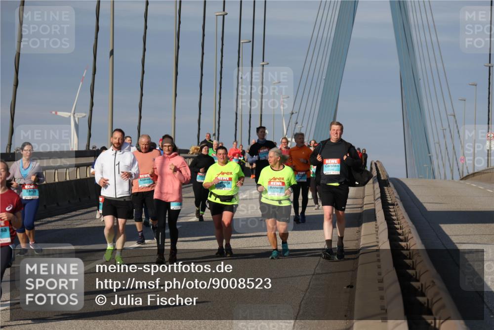 03.10.2025 - Köhlbrandbrückenlauf Julia Fischer http://msf.ph/oto/9008523 03.10.2025 10:04:54 Position 2 480 meine-sportfotos.de