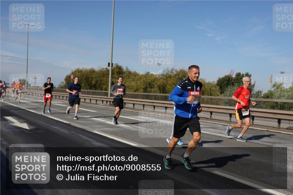03.10.2025 - Köhlbrandbrückenlauf Julia Fischer http://msf.ph/oto/9008555 03.10.2025 12:50:53 Position 3  meine-sportfotos.de