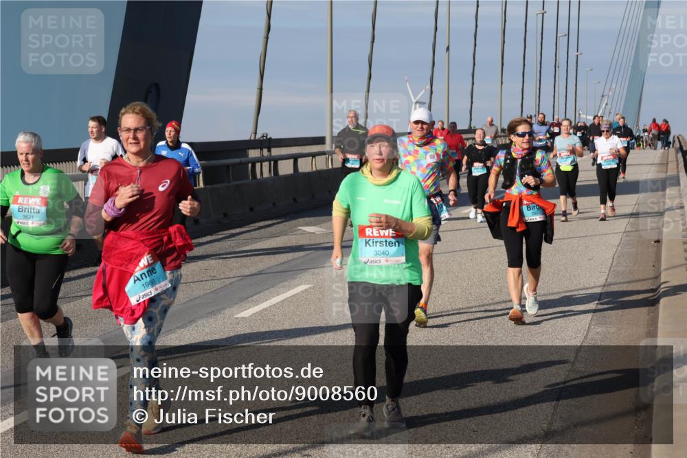 03.10.2025 - Köhlbrandbrückenlauf Julia Fischer http://msf.ph/oto/9008560 03.10.2025 10:05:13 Position 2 3621, 1988, 3040 meine-sportfotos.de