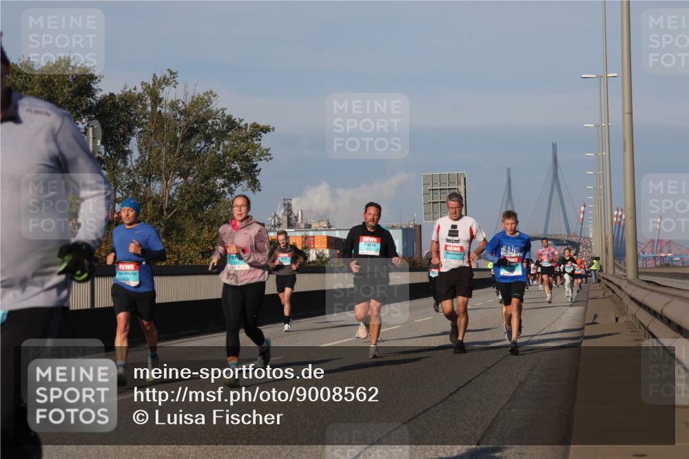 03.10.2025 - Köhlbrandbrückenlauf Luisa Fischer http://msf.ph/oto/9008562 03.10.2025 10:50:24 Position 3  meine-sportfotos.de