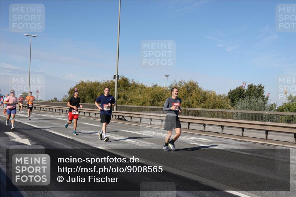 03.10.2025 - Köhlbrandbrückenlauf Julia Fischer http://msf.ph/oto/9008565 03.10.2025 12:50:54 Position 3  meine-sportfotos.de