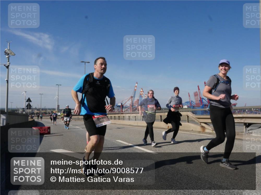 03.10.2025 - Köhlbrandbrückenlauf Matties Gatica Varas http://msf.ph/oto/9008577 03.10.2025 13:04:29 Position 2 5988 meine-sportfotos.de