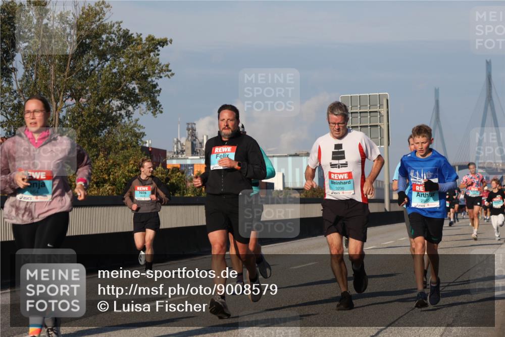 03.10.2025 - Köhlbrandbrückenlauf Luisa Fischer http://msf.ph/oto/9008579 03.10.2025 10:50:25 Position 3 864, 3236, 2920 meine-sportfotos.de