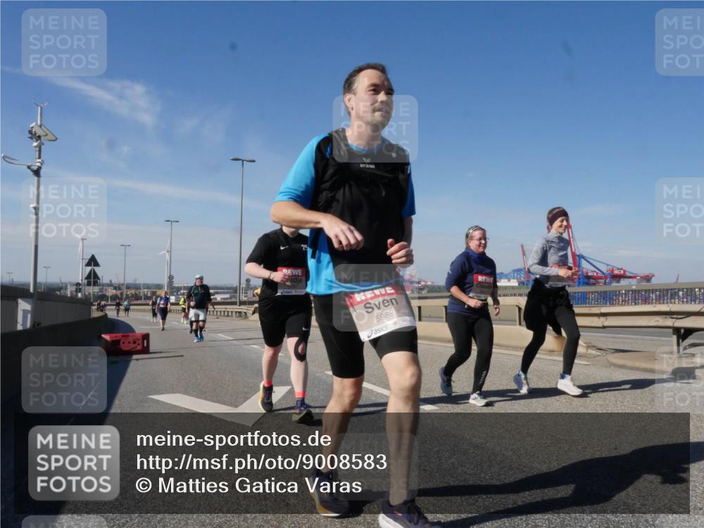 03.10.2025 - Köhlbrandbrückenlauf Matties Gatica Varas http://msf.ph/oto/9008583 03.10.2025 13:04:30 Position 2 23, 5988 meine-sportfotos.de