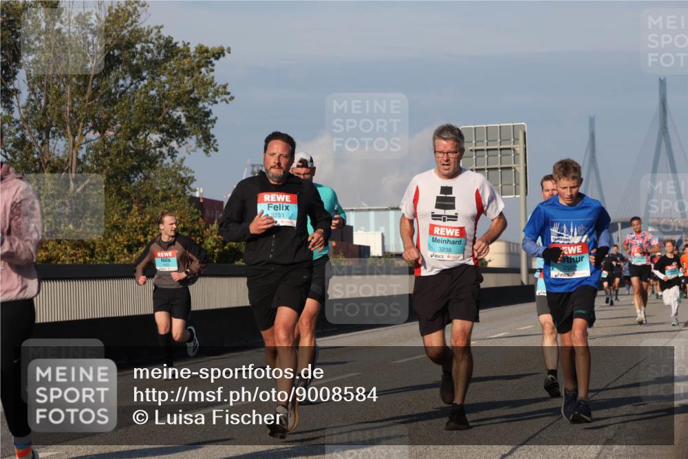 03.10.2025 - Köhlbrandbrückenlauf Luisa Fischer http://msf.ph/oto/9008584 03.10.2025 10:50:26 Position 3 1623, 3235, 3236, 2920 meine-sportfotos.de