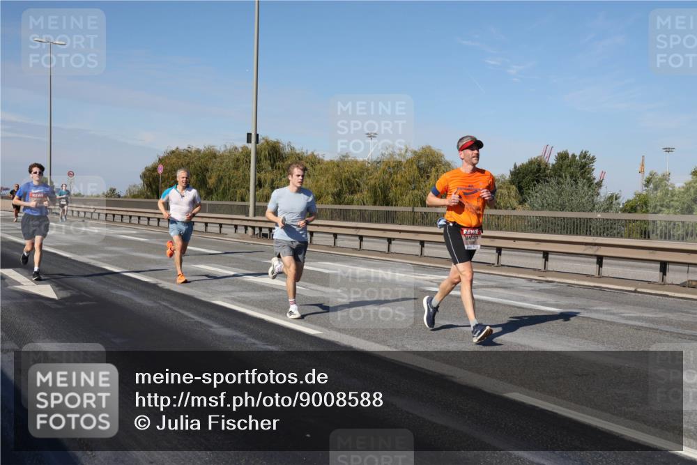 03.10.2025 - Köhlbrandbrückenlauf Julia Fischer http://msf.ph/oto/9008588 03.10.2025 12:51:00 Position 3  meine-sportfotos.de