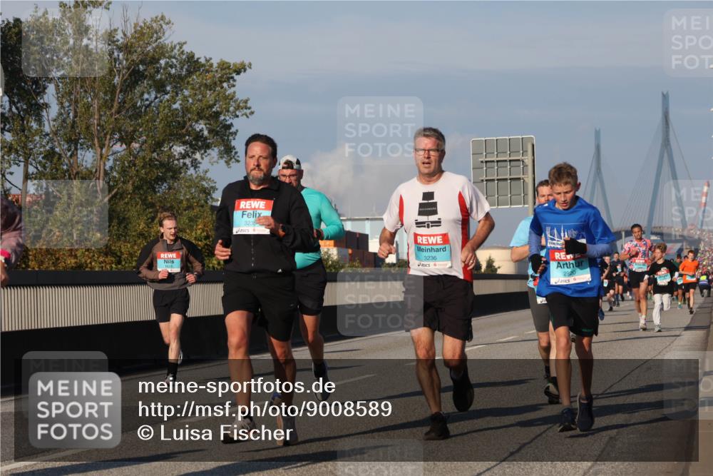 03.10.2025 - Köhlbrandbrückenlauf Luisa Fischer http://msf.ph/oto/9008589 03.10.2025 10:50:26 Position 3 1623, 3235, 3236, 2920 meine-sportfotos.de