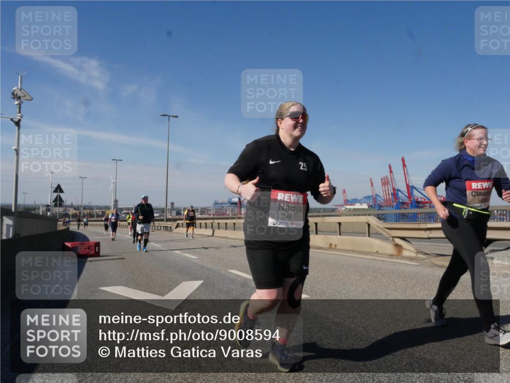 03.10.2025 - Köhlbrandbrückenlauf Matties Gatica Varas http://msf.ph/oto/9008594 03.10.2025 13:04:31 Position 2 25, 5487, 562 meine-sportfotos.de