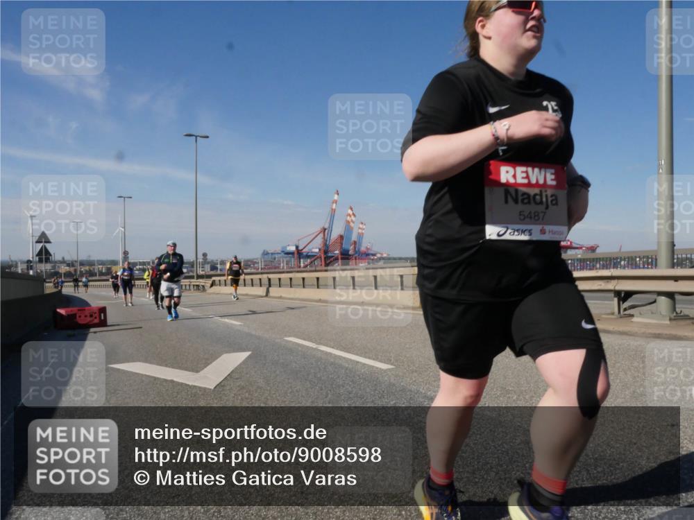 03.10.2025 - Köhlbrandbrückenlauf Matties Gatica Varas http://msf.ph/oto/9008598 03.10.2025 13:04:31 Position 2 5487, 118 meine-sportfotos.de