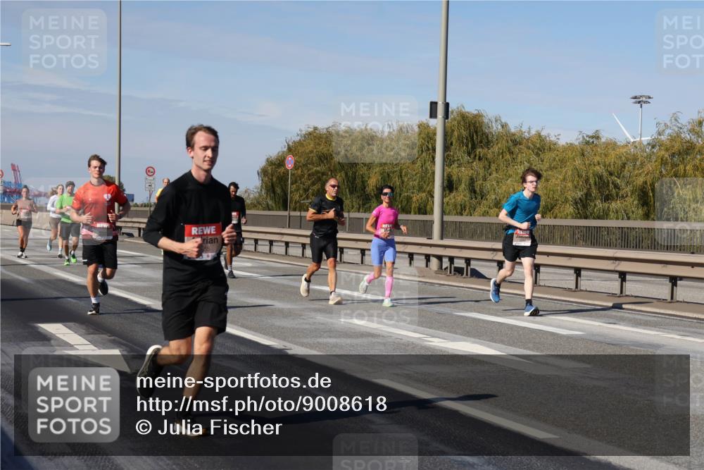 03.10.2025 - Köhlbrandbrückenlauf Julia Fischer http://msf.ph/oto/9008618 03.10.2025 12:51:07 Position 3  meine-sportfotos.de