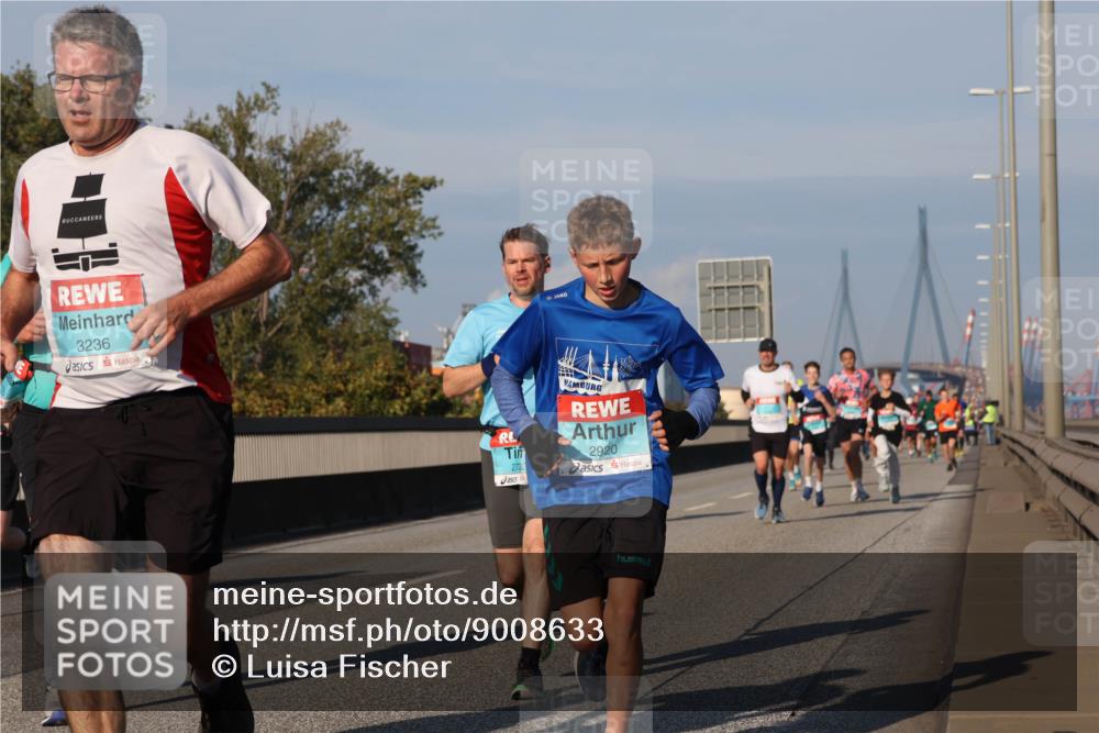 03.10.2025 - Köhlbrandbrückenlauf Luisa Fischer http://msf.ph/oto/9008633 03.10.2025 10:50:29 Position 3 3236, 273, 2920 meine-sportfotos.de