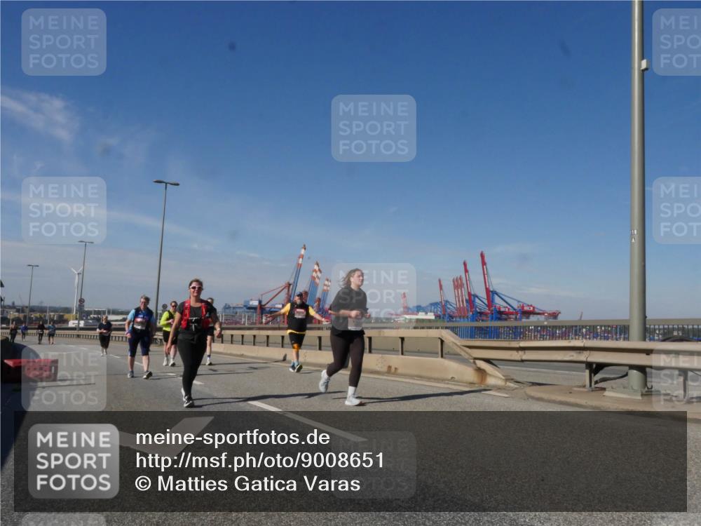 03.10.2025 - Köhlbrandbrückenlauf Matties Gatica Varas http://msf.ph/oto/9008651 03.10.2025 13:04:38 Position 2  meine-sportfotos.de