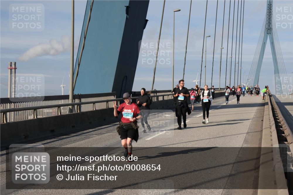03.10.2025 - Köhlbrandbrückenlauf Julia Fischer http://msf.ph/oto/9008654 03.10.2025 10:05:47 Position 2  meine-sportfotos.de