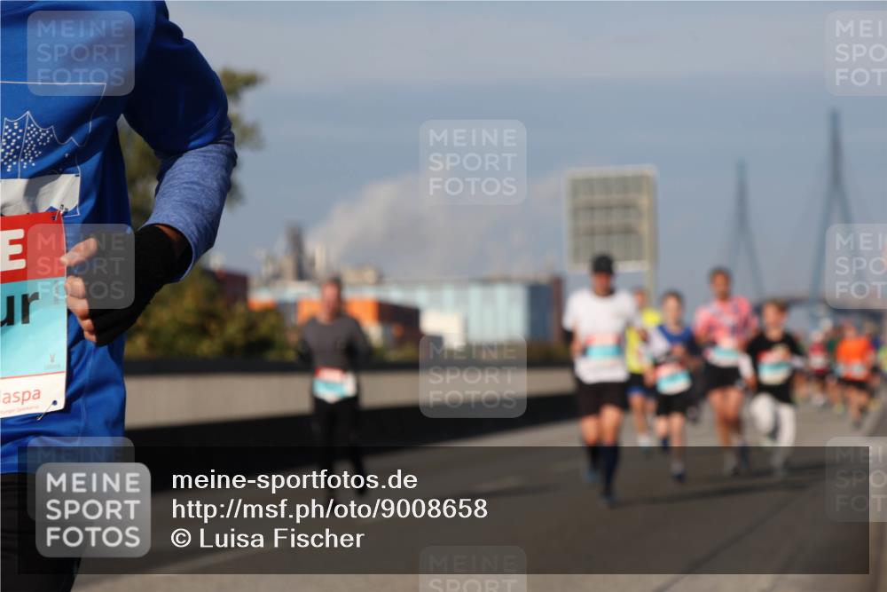 03.10.2025 - Köhlbrandbrückenlauf Luisa Fischer http://msf.ph/oto/9008658 03.10.2025 10:50:30 Position 3  meine-sportfotos.de
