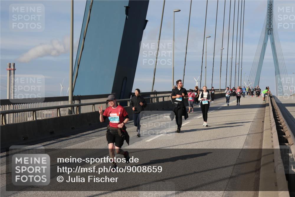 03.10.2025 - Köhlbrandbrückenlauf Julia Fischer http://msf.ph/oto/9008659 03.10.2025 10:05:47 Position 2  meine-sportfotos.de