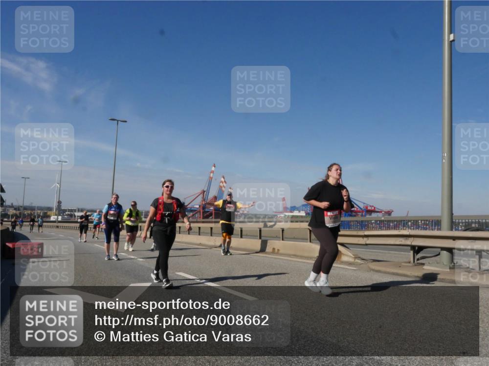 03.10.2025 - Köhlbrandbrückenlauf Matties Gatica Varas http://msf.ph/oto/9008662 03.10.2025 13:04:39 Position 2 118 meine-sportfotos.de