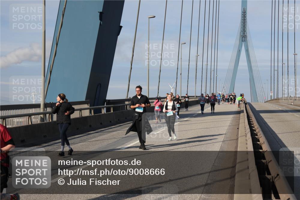 03.10.2025 - Köhlbrandbrückenlauf Julia Fischer http://msf.ph/oto/9008666 03.10.2025 10:05:49 Position 2  meine-sportfotos.de