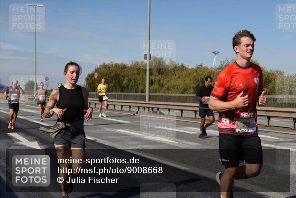 03.10.2025 - Köhlbrandbrückenlauf Julia Fischer http://msf.ph/oto/9008668 03.10.2025 12:51:11 Position 3 111, 6724 meine-sportfotos.de
