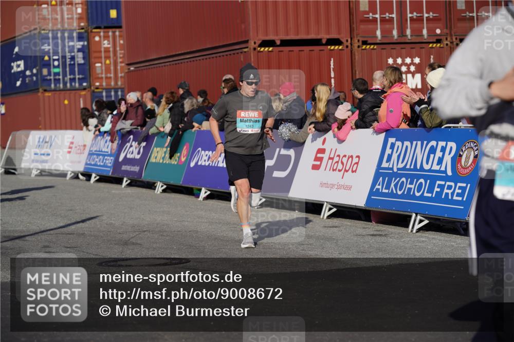 03.10.2025 - Köhlbrandbrückenlauf Michael Burmester http://msf.ph/oto/9008672 03.10.2025 10:10:01 Ziel 1243, 1401, 1544, 1656, 2040, 2471, 3068, 3162, 3200, 3201, 3218, 3493 meine-sportfotos.de
