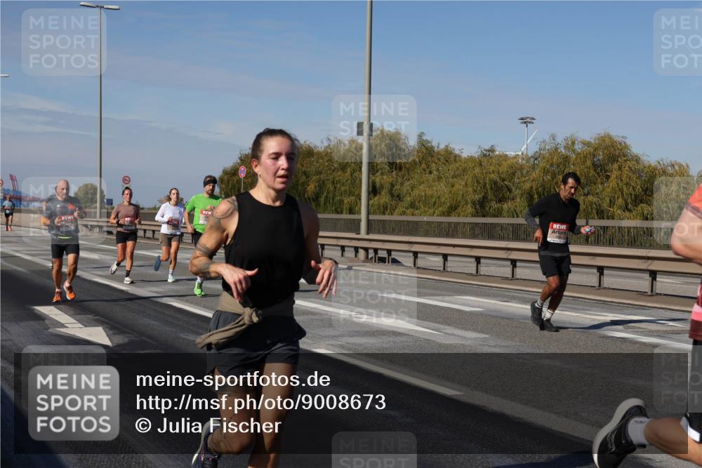 03.10.2025 - Köhlbrandbrückenlauf Julia Fischer http://msf.ph/oto/9008673 03.10.2025 12:51:11 Position 3  meine-sportfotos.de