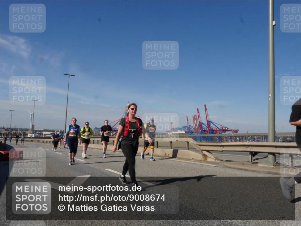 03.10.2025 - Köhlbrandbrückenlauf Matties Gatica Varas http://msf.ph/oto/9008674 03.10.2025 13:04:40 Position 2  meine-sportfotos.de