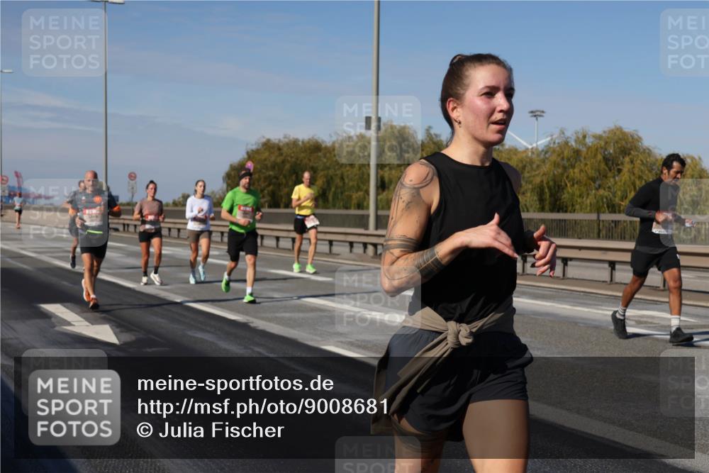 03.10.2025 - Köhlbrandbrückenlauf Julia Fischer http://msf.ph/oto/9008681 03.10.2025 12:51:12 Position 3  meine-sportfotos.de
