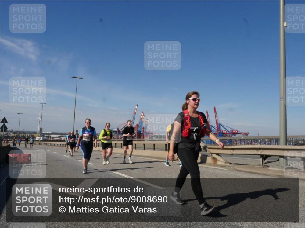 03.10.2025 - Köhlbrandbrückenlauf Matties Gatica Varas http://msf.ph/oto/9008690 03.10.2025 13:04:41 Position 2  meine-sportfotos.de