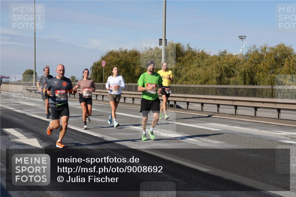 03.10.2025 - Köhlbrandbrückenlauf Julia Fischer http://msf.ph/oto/9008692 03.10.2025 12:51:13 Position 3 5670 meine-sportfotos.de