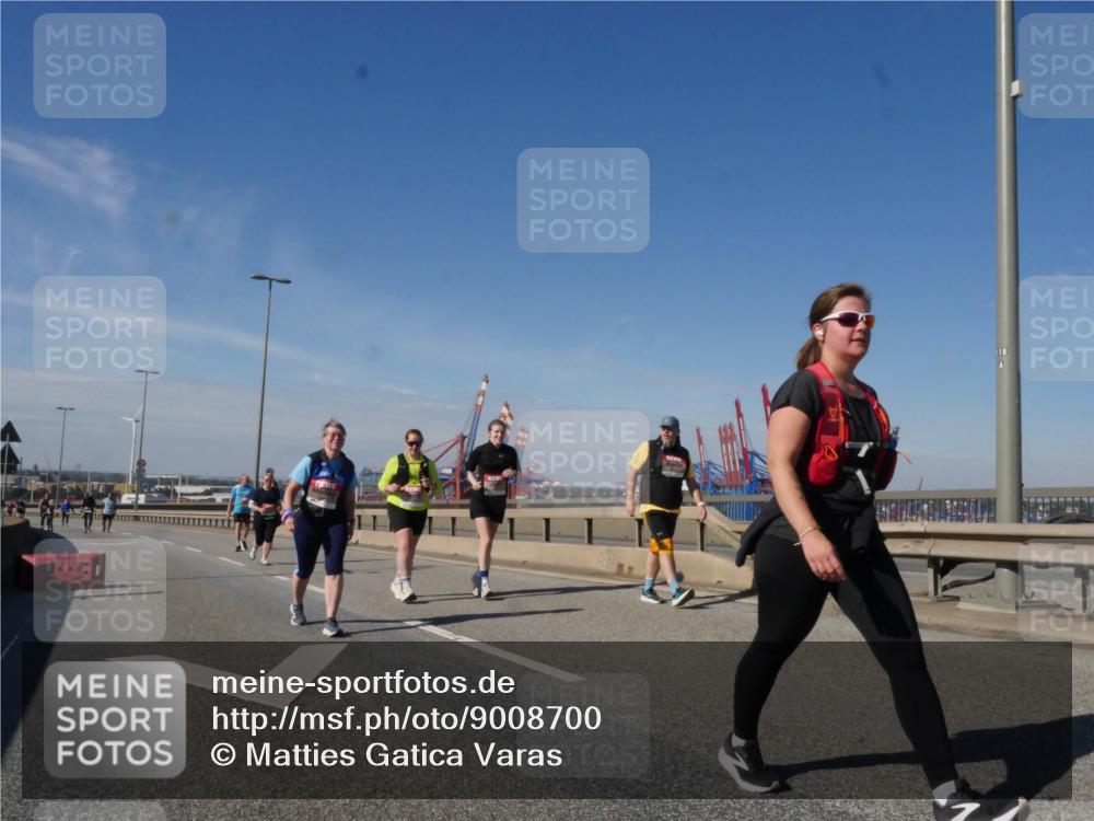 03.10.2025 - Köhlbrandbrückenlauf Matties Gatica Varas http://msf.ph/oto/9008700 03.10.2025 13:04:41 Position 2  meine-sportfotos.de