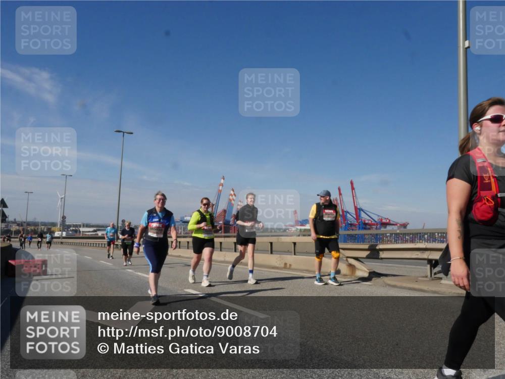03.10.2025 - Köhlbrandbrückenlauf Matties Gatica Varas http://msf.ph/oto/9008704 03.10.2025 13:04:42 Position 2  meine-sportfotos.de