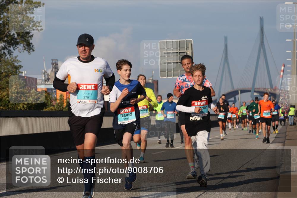 03.10.2025 - Köhlbrandbrückenlauf Luisa Fischer http://msf.ph/oto/9008706 03.10.2025 10:50:33 Position 3 3791, 3196, 1111 meine-sportfotos.de