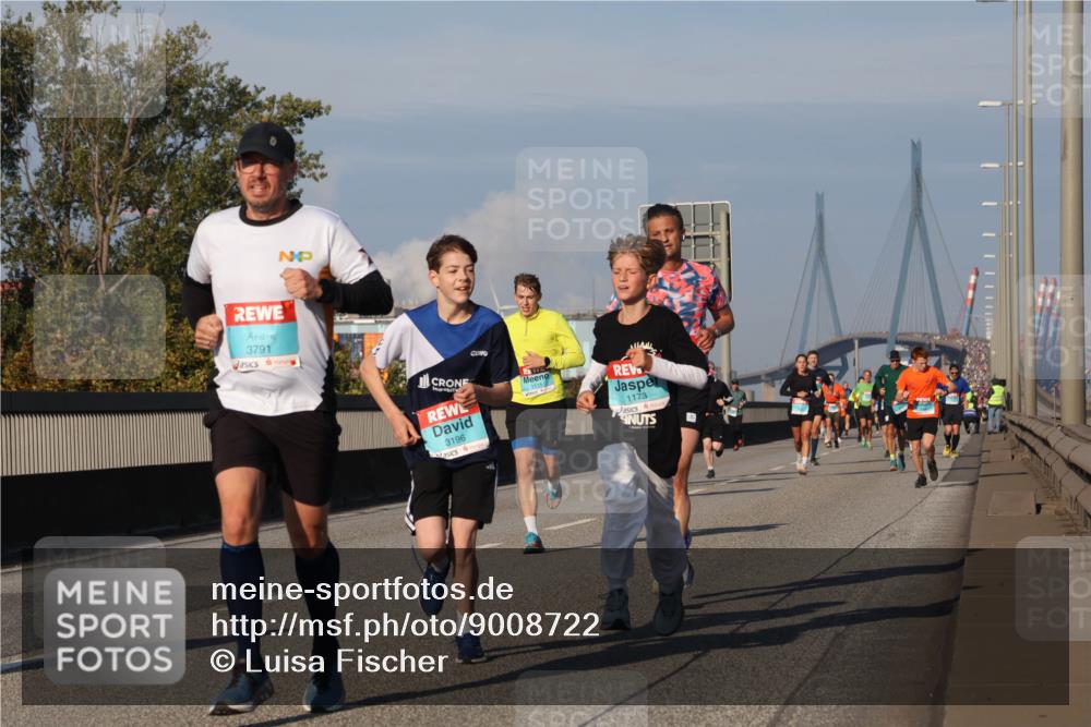 03.10.2025 - Köhlbrandbrückenlauf Luisa Fischer http://msf.ph/oto/9008722 03.10.2025 10:50:34 Position 3 3791, 3196, 1111, 1173 meine-sportfotos.de