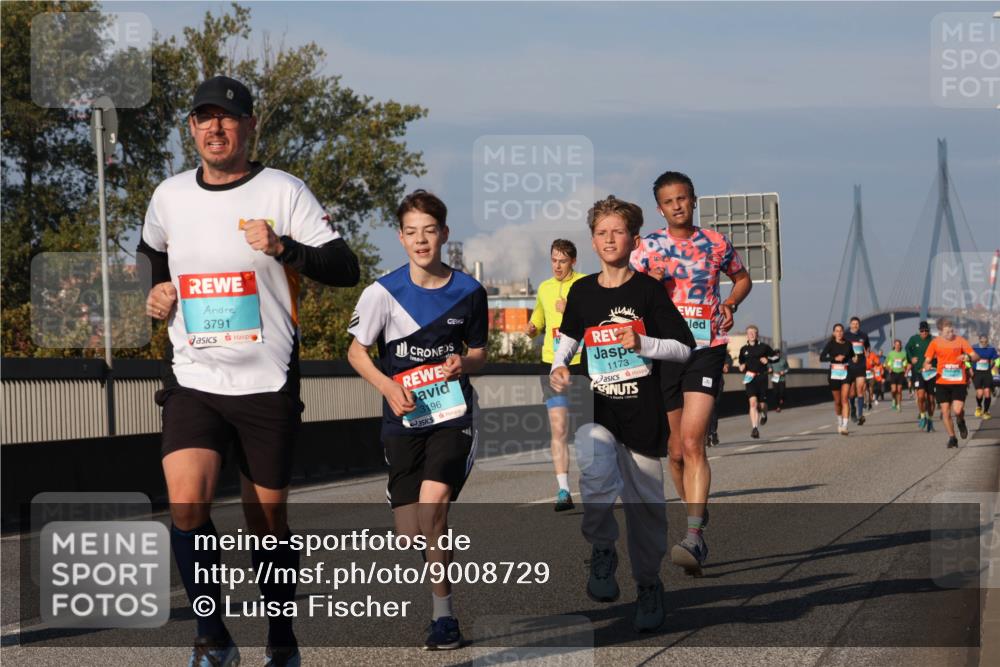 03.10.2025 - Köhlbrandbrückenlauf Luisa Fischer http://msf.ph/oto/9008729 03.10.2025 10:50:35 Position 3 3791, 3196, 1173, 9 meine-sportfotos.de